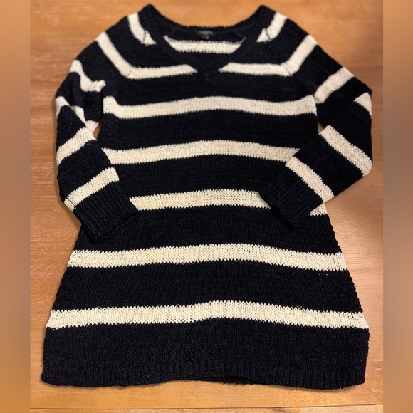 Talbots Sweaters - Talbots Navy White Stripe Tunic Sweater V-neck SP Preppy Coastal Grandma office